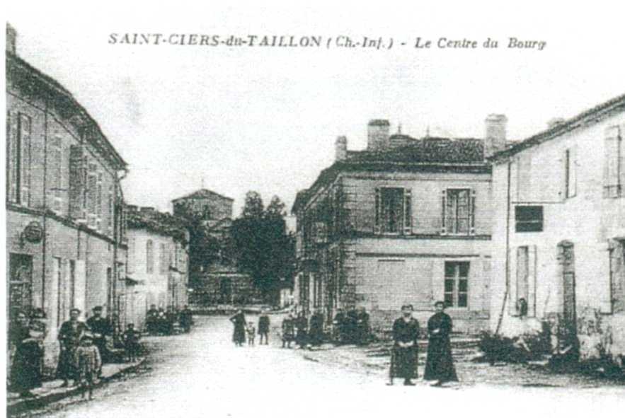 Devant l ancienne auberge web